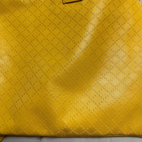 Authentic Gucci purse FINAL SALE/NO RETURNS OR EXCHANGE - Picture 7 of 7